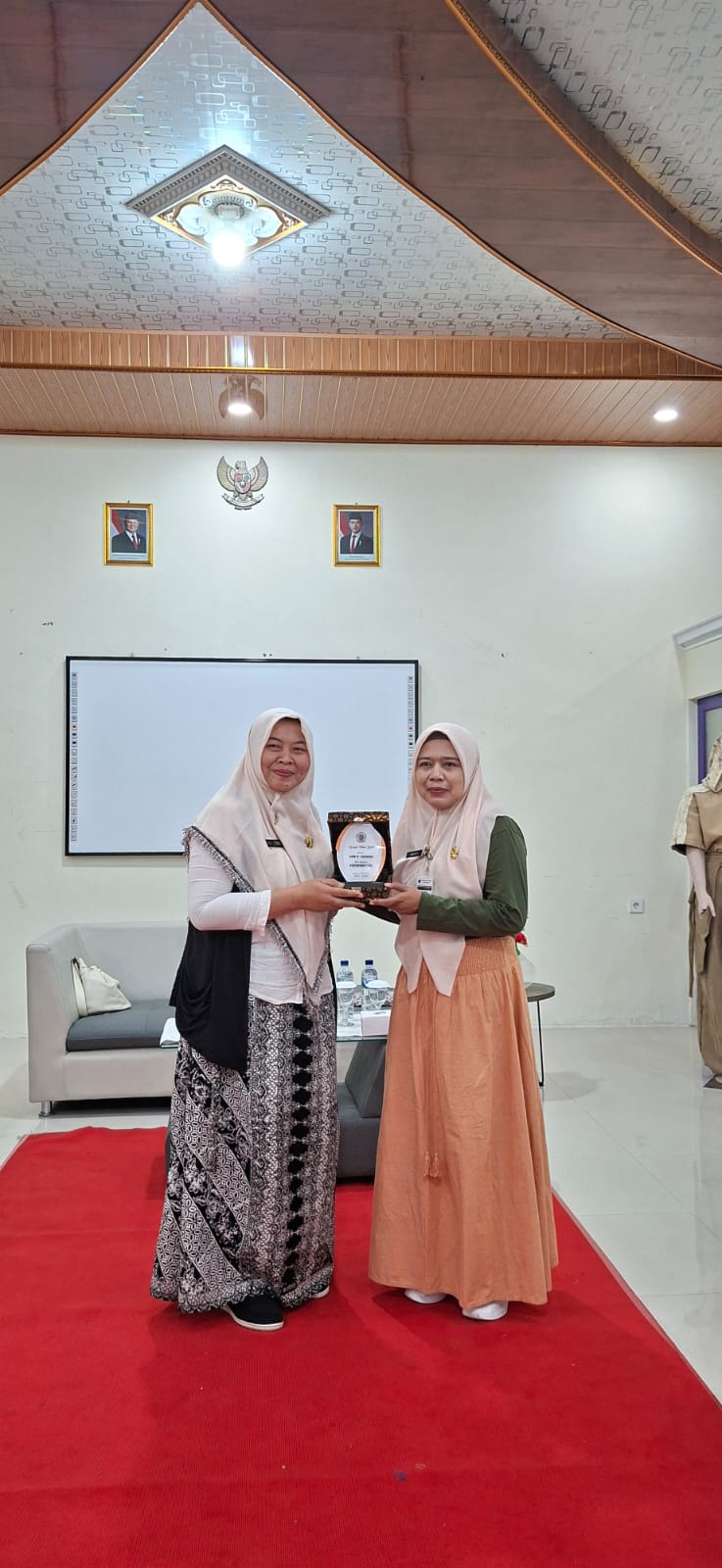 Benchmarking dan Berbagi Inspirasi: SMK Negeri 1 Salatiga Sambut Kunjungan SMKN 1 Batang