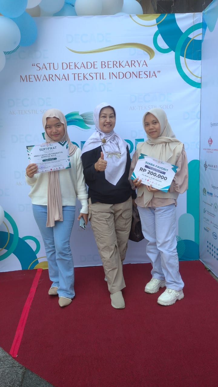 Siswa SMK Negeri 1 Salatiga Raih Juara Favorit di Lomba Cipta Karya & Produk Tekstil