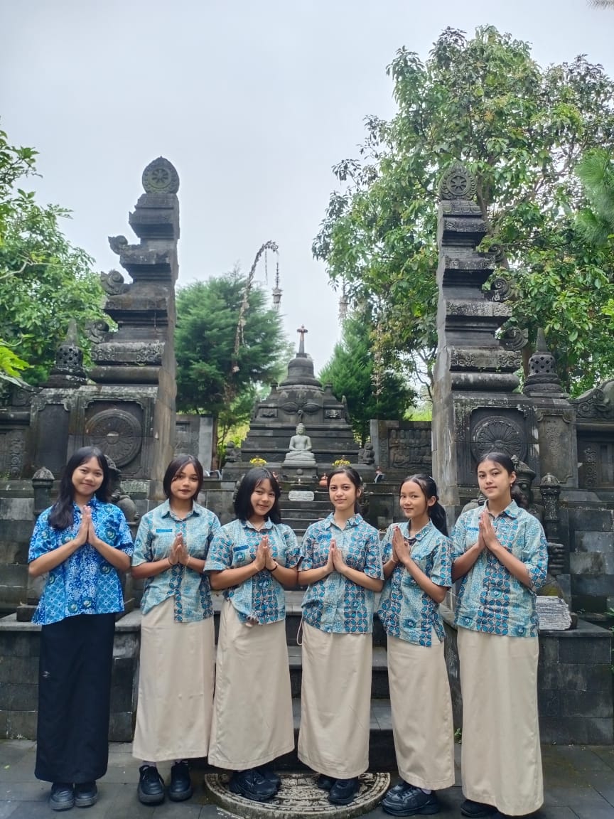 Membangun Karakter Unggul lewat Pendalaman Dhamma