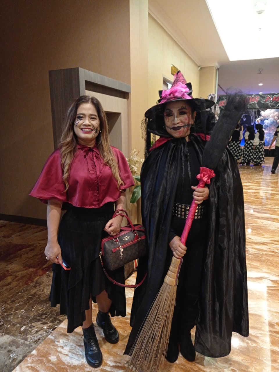 Siswa Kelas XII Kecantikan & Spa Tampilkan Kreativitas dalam Project Halloween Party di Hotel Grand Wahid Salatiga