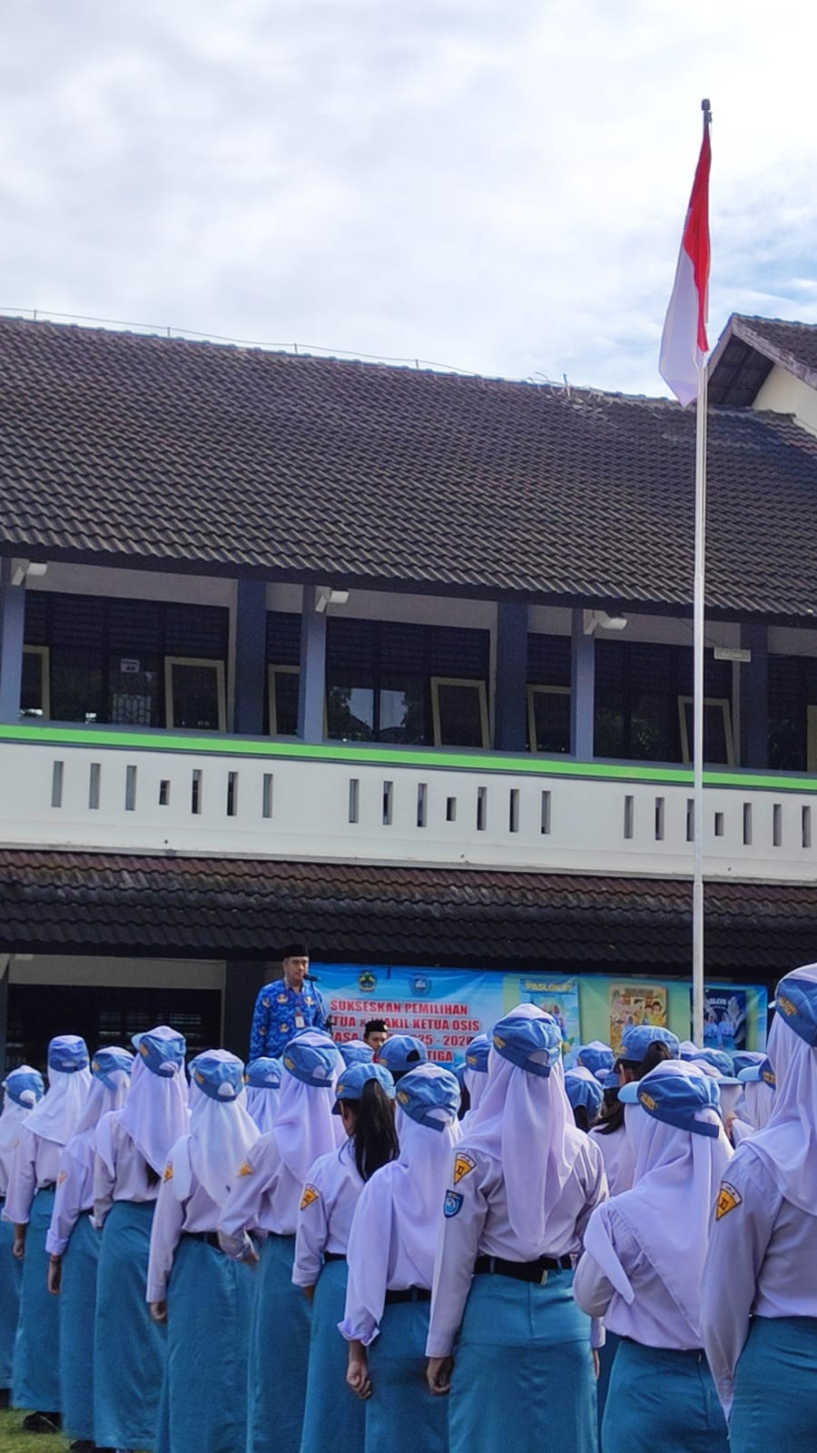 SMK Negeri 1 Salatiga Gelar Upacara Hari Kesaktian Pancasila 2025