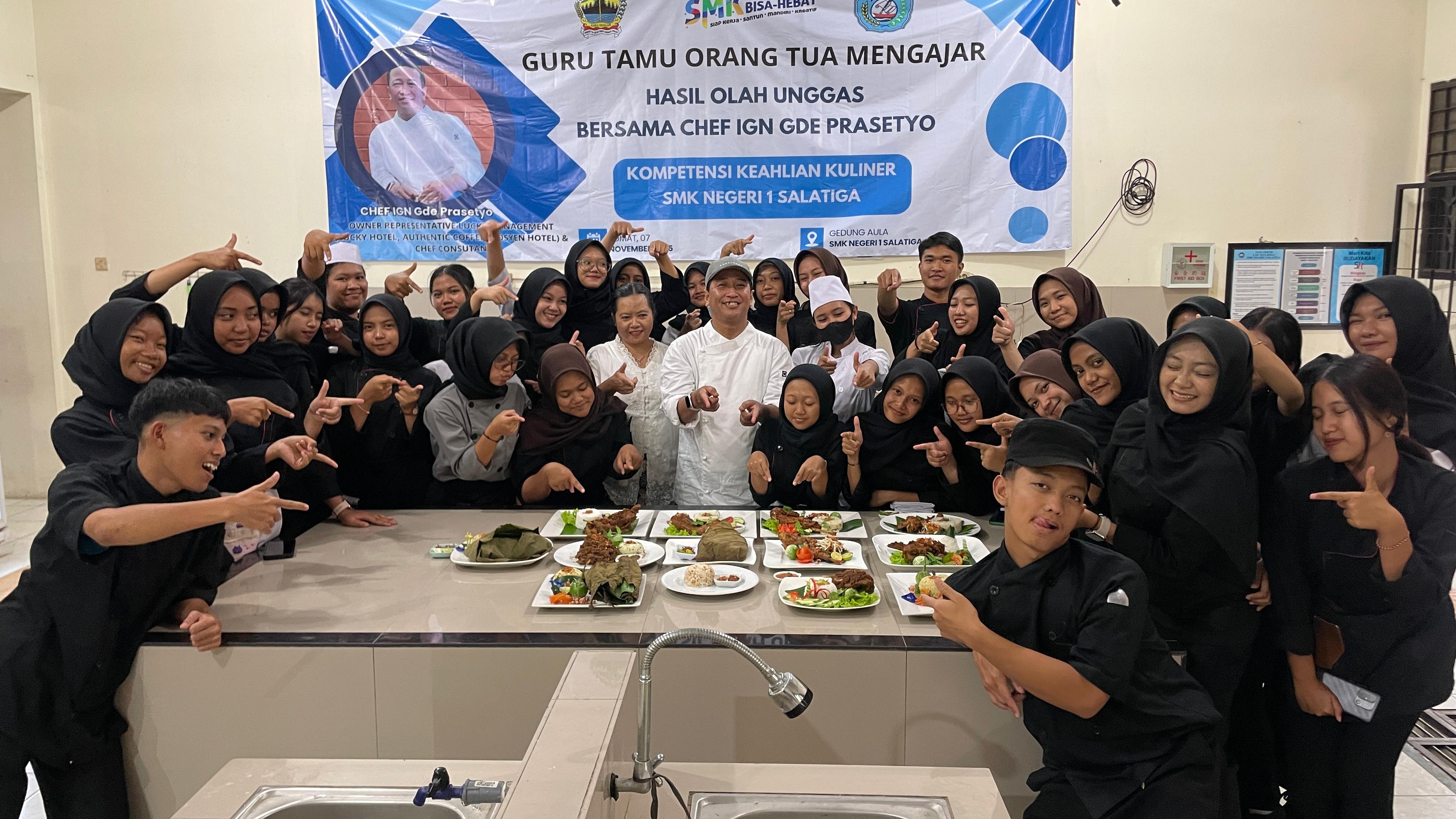 Pembelajaran Interaktif Bersama Chef Ign Gde Prasetyo: Siswa Kuliner SMK Negeri 1 Salatiga Belajar Olahan Unggas